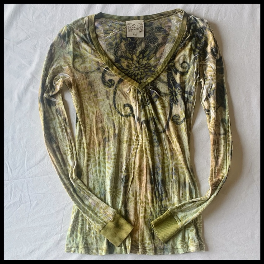 Cute long sleeve shirt